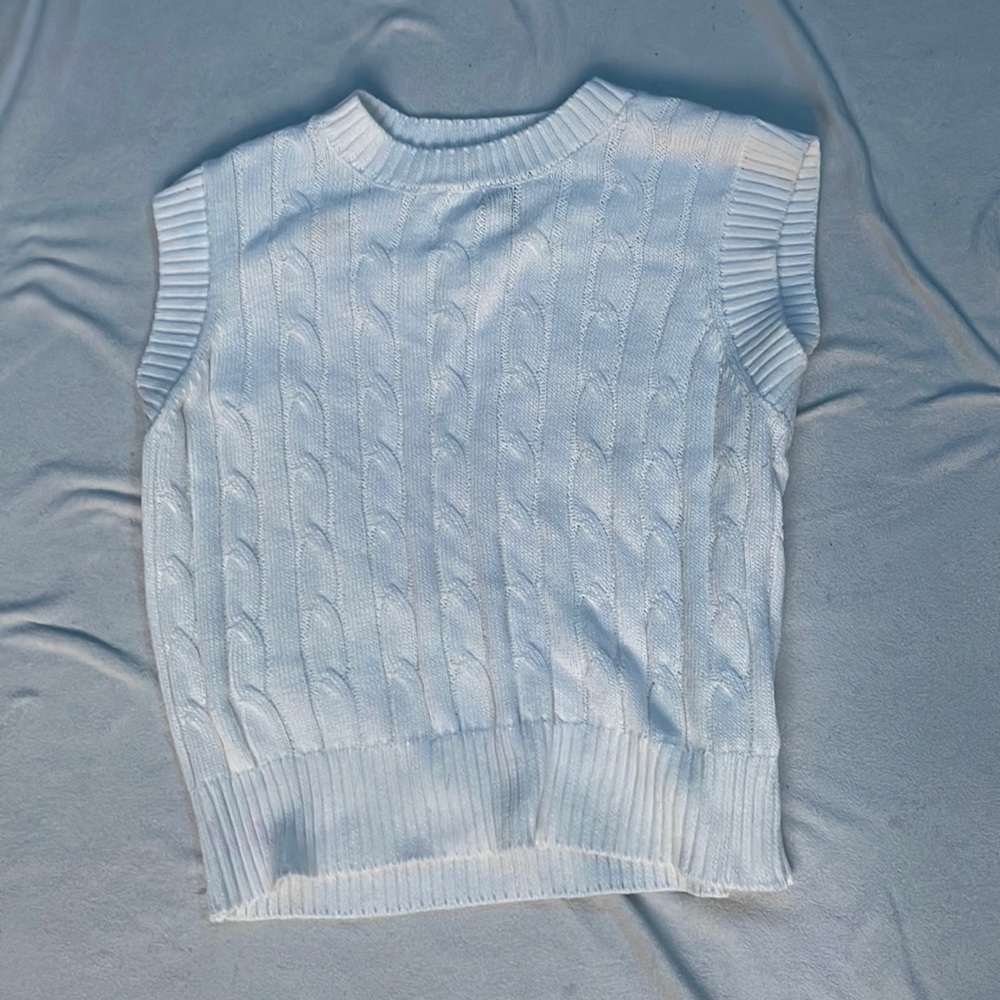 FOREVER21 white sweater vest
